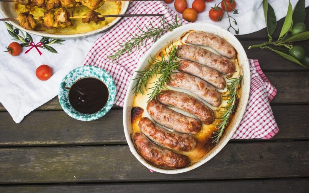 Di ricette di carne per le feste di Pasqua ce ne sono a bizzeffe. Orsogna carni ve ne consiglia qualcuna per non farvi trovare impreparati. Nella foto, una tavola imbandita per le festività di Pasqua.